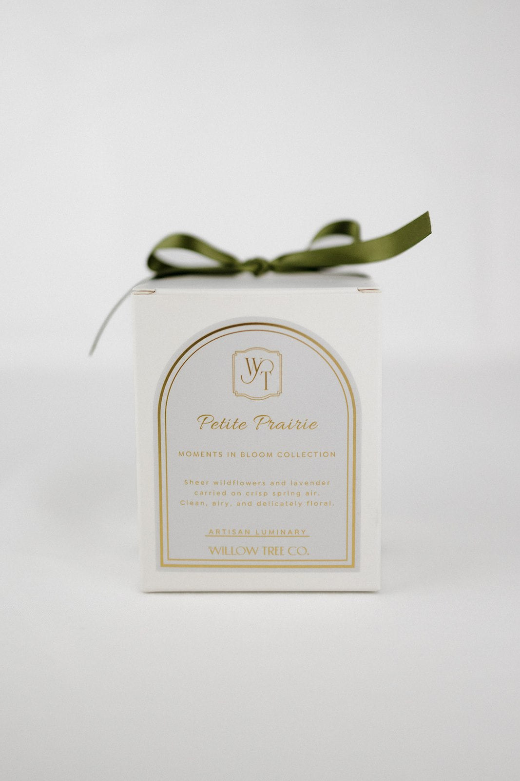 White box with a green bow and 'Petite Prairie' label on a white background